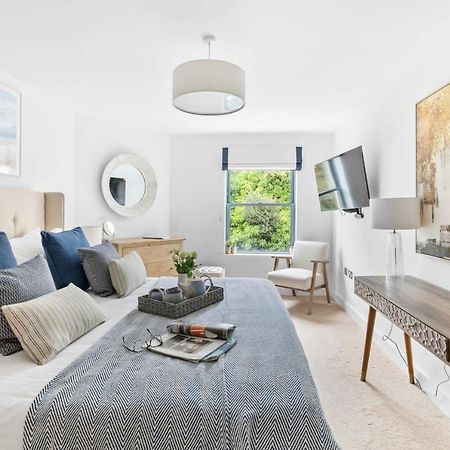 A7 Masts - Striking Beach Bolthole Apartment With Beautiful Sea Views Private Balcony & Parking Torquay Exterior foto