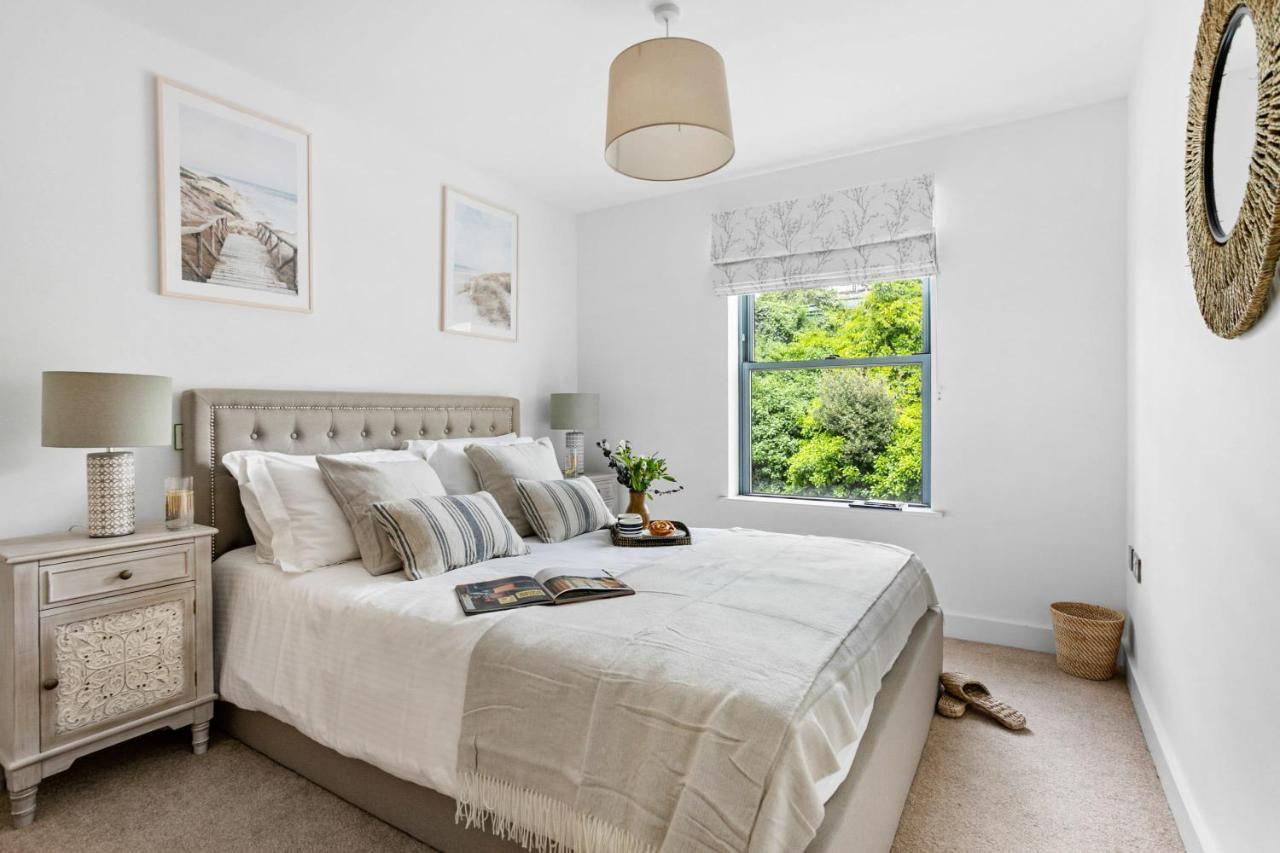 A7 Masts - Striking Beach Bolthole Apartment With Beautiful Sea Views Private Balcony & Parking Torquay Exterior foto