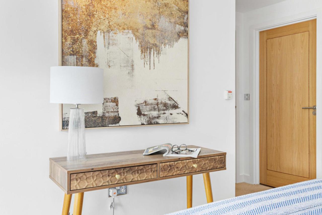 A7 Masts - Striking Beach Bolthole Apartment With Beautiful Sea Views Private Balcony & Parking Torquay Exterior foto